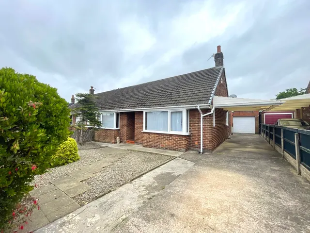 Newton Close, Freckleton, Lancashire, PR4 1PH, photo 1