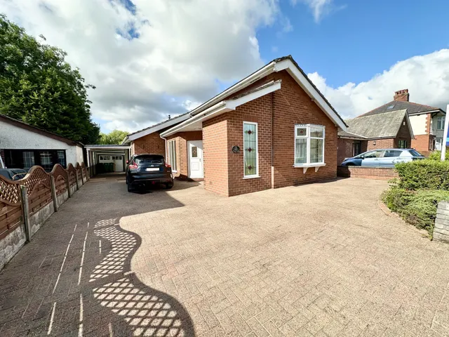 Victoria Road, Fulwood, Preston, Lancashire, PR2 8AJ, photo 1