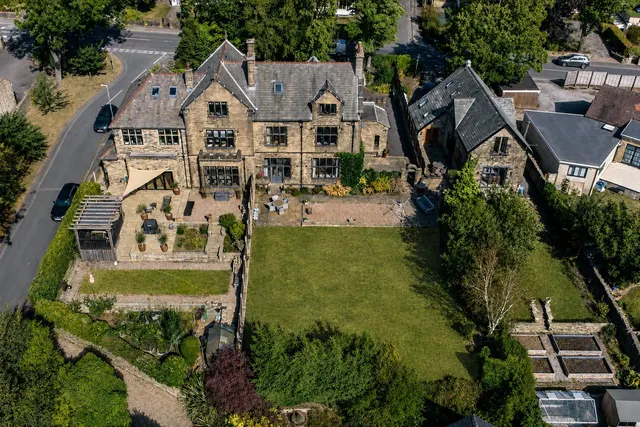 Ward House, Hipperholme, HX3, photo 1