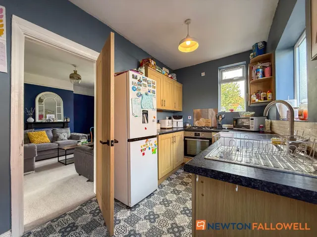 Park Crescent, Newark, NG24, photo 2