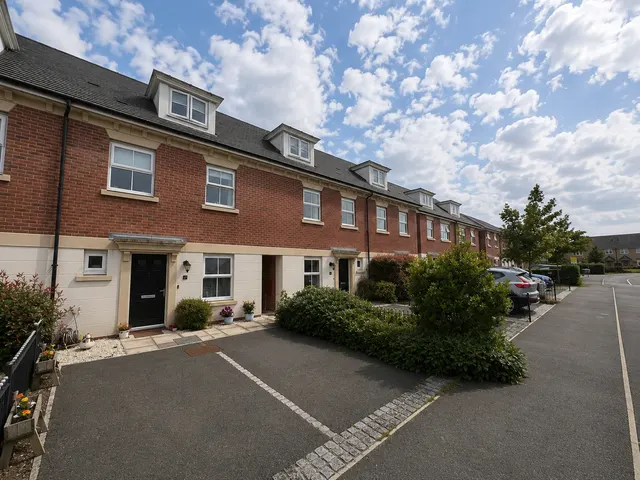 Alanbrooke Road, Saighton, CH3, photo 2