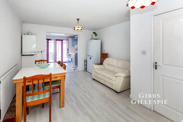 Ivanhoe Close, Uxbridge Fees Apply, UB8, photo 1
