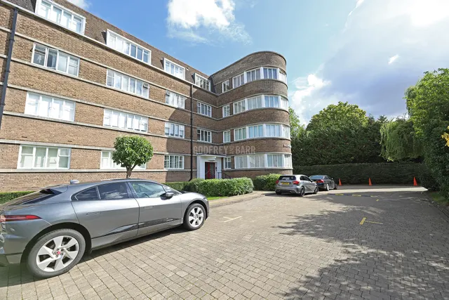 Belvedere Court Hampstead Garden Suburb, N2, photo 2