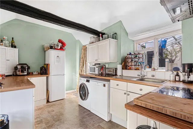 East Kennett, Marlborough, SN8, photo 3