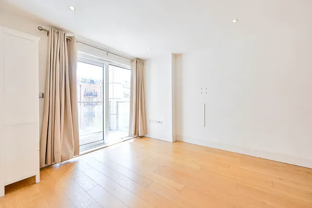 Photo 2 — Flat 3, 5 Skerne Road, Kingston upon Thames