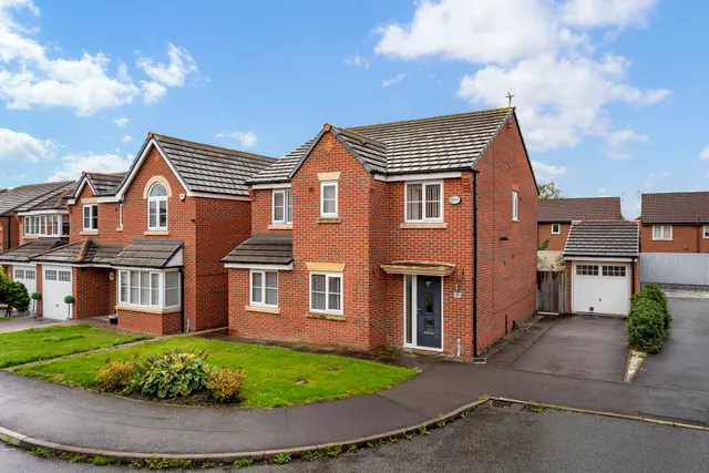 Chadwick Lane, Widnes, Widnes, WA8 9NN, photo 1