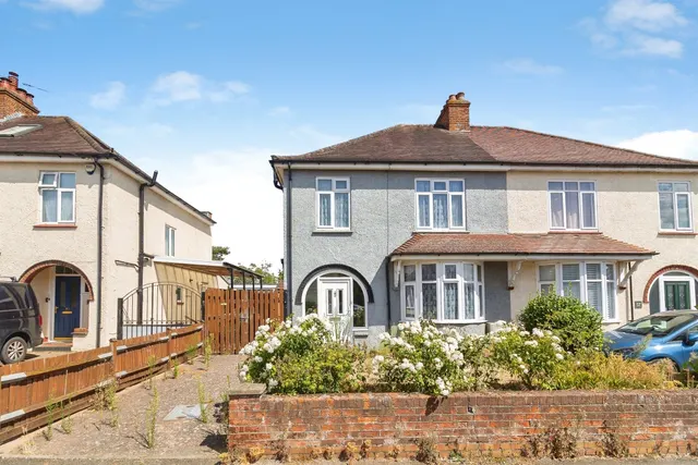 Photo 2 — Kings Road, Flitwick, Bedford