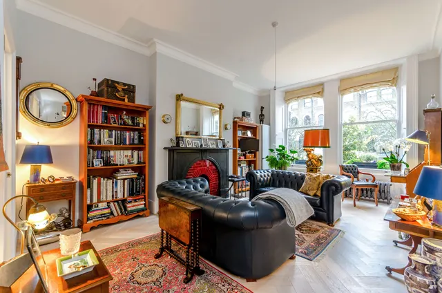 Photo 3 — Flat 1, 31 South Villas, London