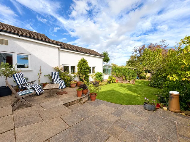 Irby Road, Irby, CH61, photo 2