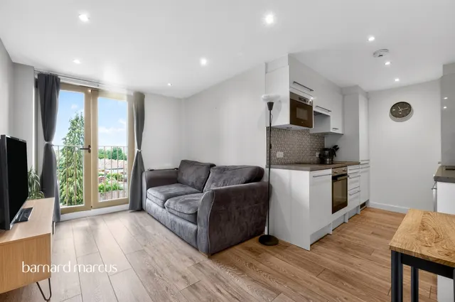 London Road, Cheam, SM3, photo 1
