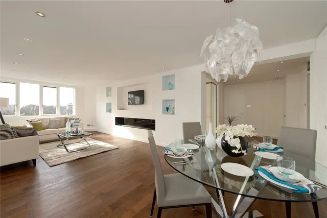 Wellington Road, St John's Wood, London, NW8, photo 1