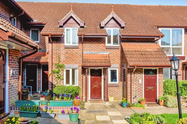 Sharon Road, West End, Southampton, photo 1