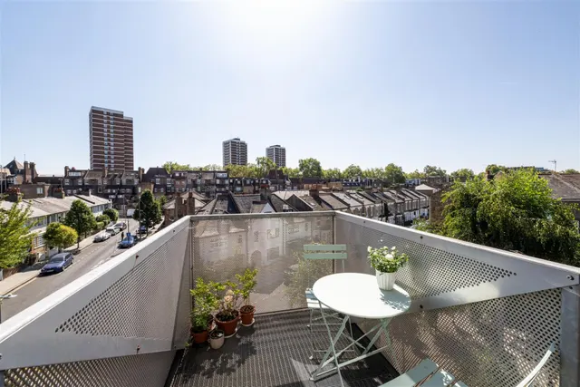 Photo 2 — Normandy Place, Shepherds Bush, W12