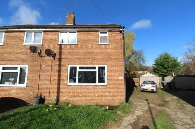Eastfield Close, Luton LU2 8DY, photo 1