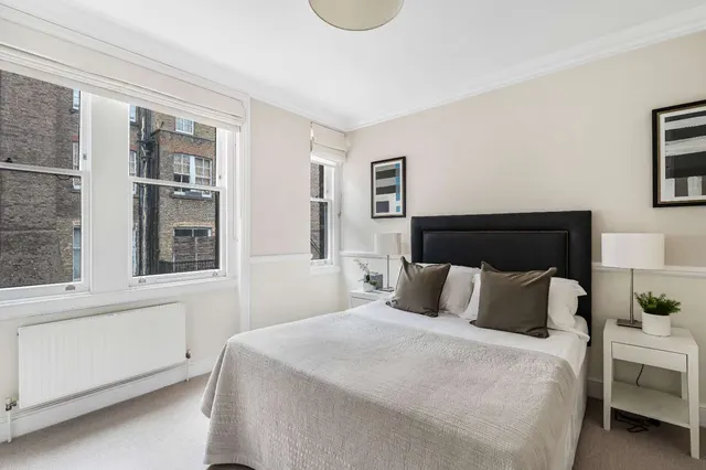 Photo 3 — Lees Place, London, W1K 6LP