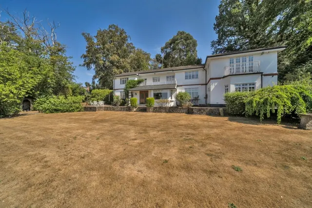Longcross Road, Chertsey, KT16, photo 1