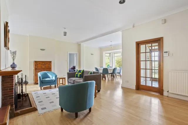 Longcross Road, Chertsey, KT16, photo 2