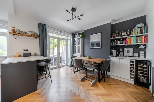 Manor Lane, SE12, photo 1