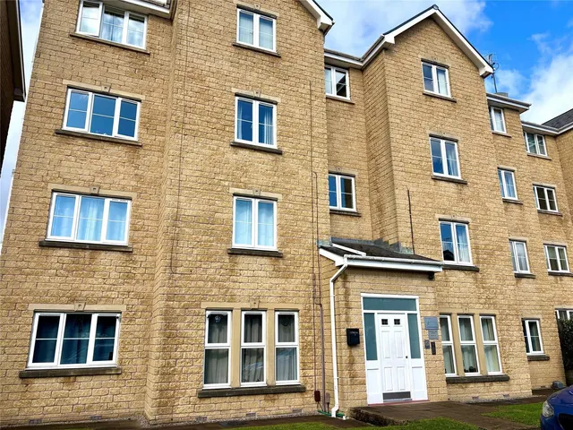 Straight Mile Court, Burnley, BB11, photo 1