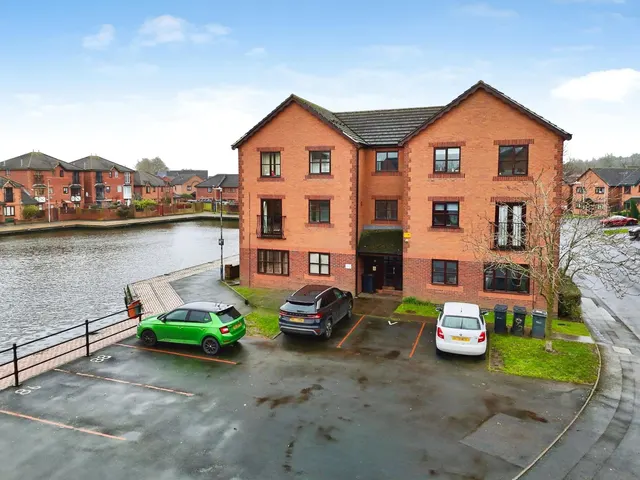 Monins Avenue, Tipton, DY4, photo 1