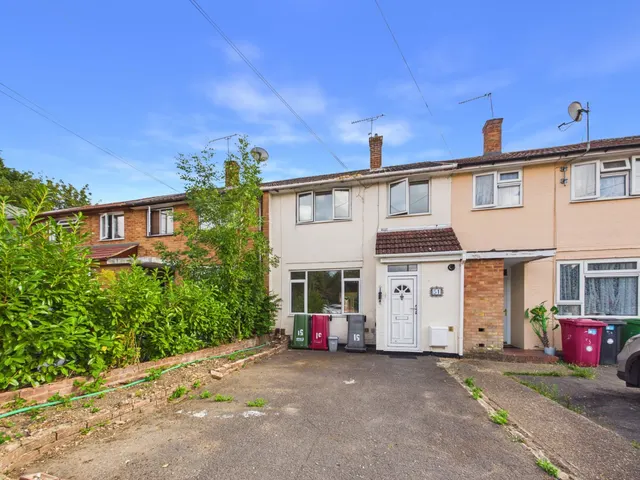 Slough, Berkshire, photo 1