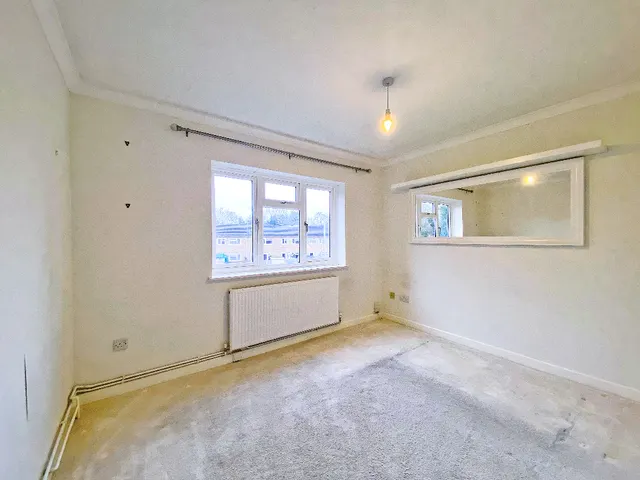 New Barn Close, Fleet, GU51, photo 3