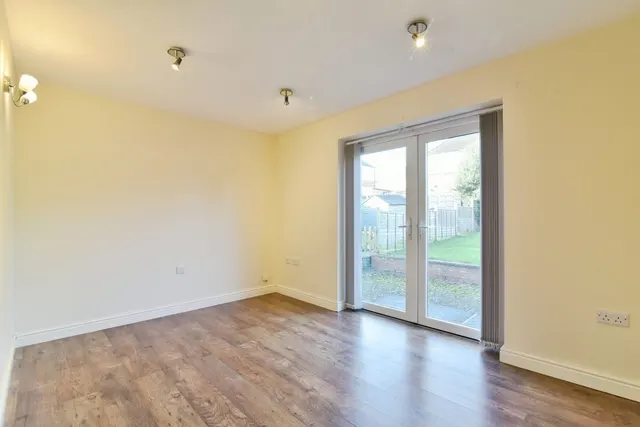 Photo 2 — Woodthorpe Road, Sheffield, South Yorkshire, S13