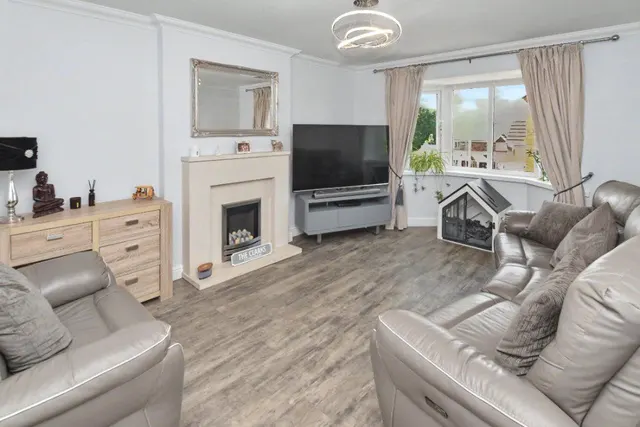 St. James Mews, Leeds, LS12, photo 2