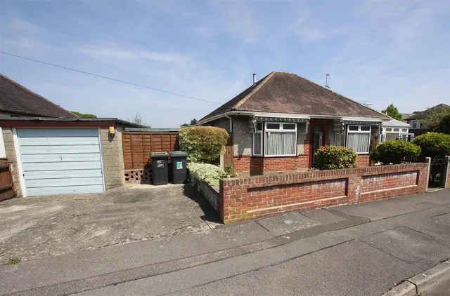 Minterne Road, Bournemouth, photo 1