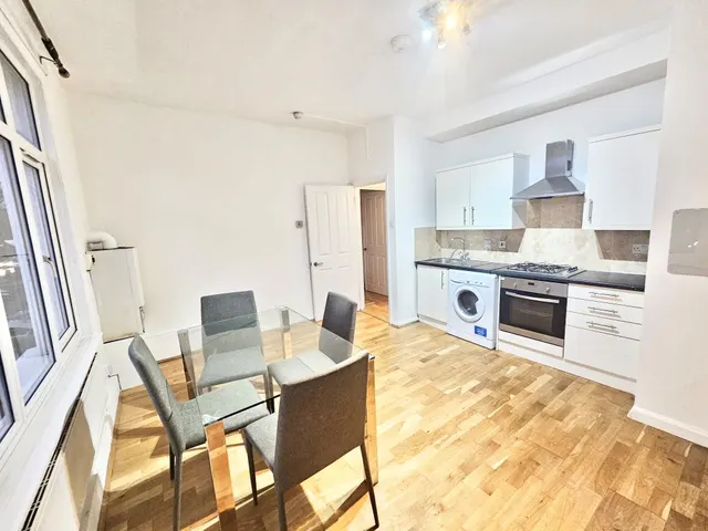Aldrington Road, Furzedown, Streatham, photo 1