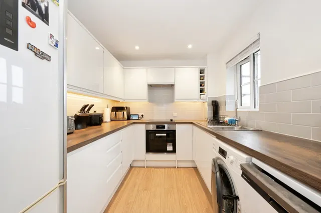 Sherriff Close, Esher, KT10, photo 3