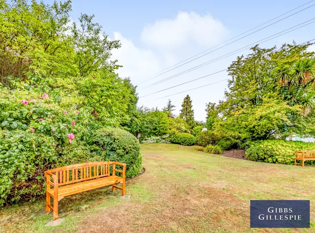 Capel Gardens, Pinner Fees Apply, HA5, photo 3