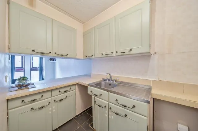 Enid Blyton House, Wycliffe End, HP19, photo 3