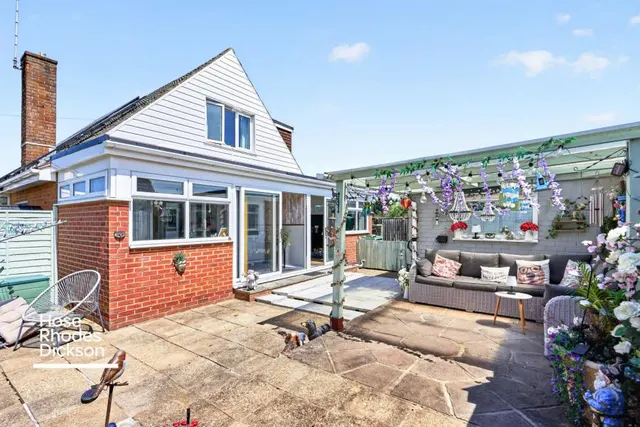 Park Road, Brading, PO36, photo 1