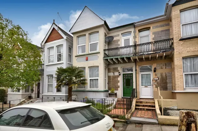 Thornbury Park Avenue, Peverell, Plymouth, Devon, PL3