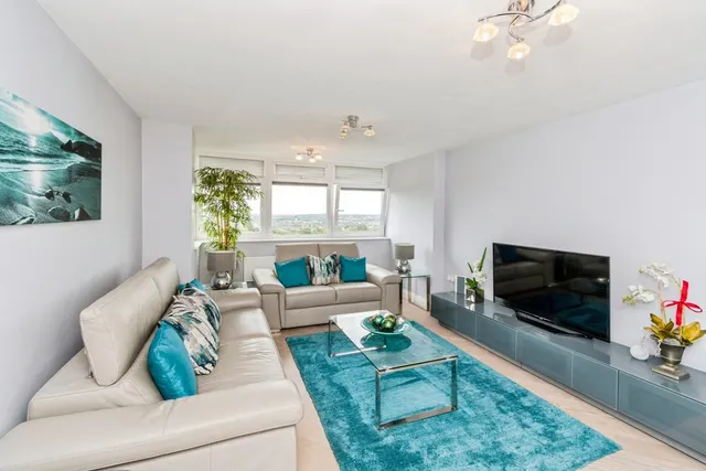 Bassett Avenue, Southampton, SO16, photo 2