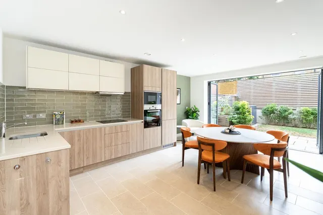 Beatrice Place, Southfields, SW19, photo 1