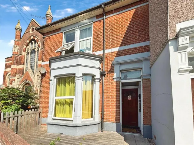Powerscourt Road, Portsmouth, PO2, photo 1