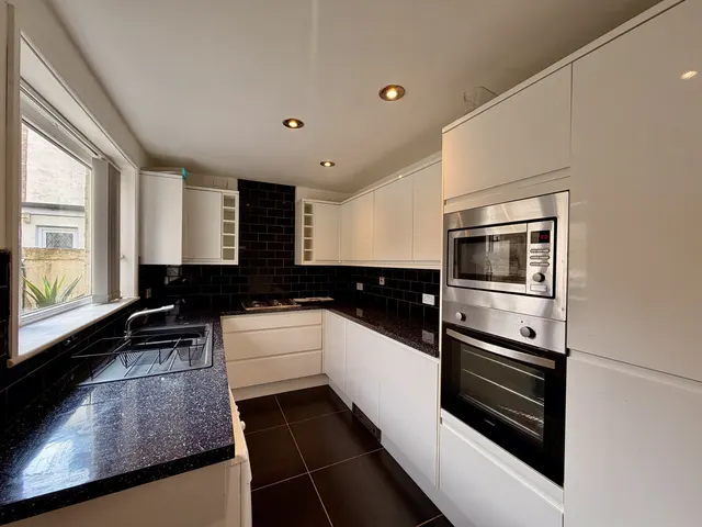 Lowerhouse Lane, Burnley, BB12, photo 1