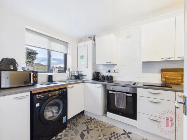 Lincoln Drive, Mansfield Woodhouse, NG19, photo 3