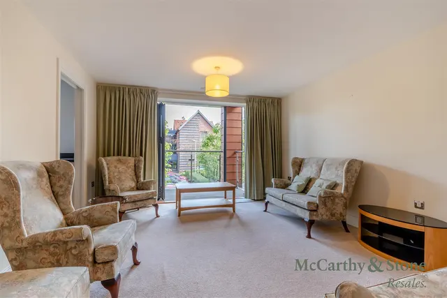 Warwick Road, Solihull, B91, photo 3