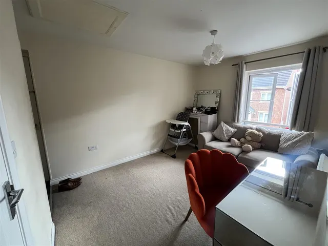 Saw Mill Way, Burton Upon Trent, DE14, photo 3
