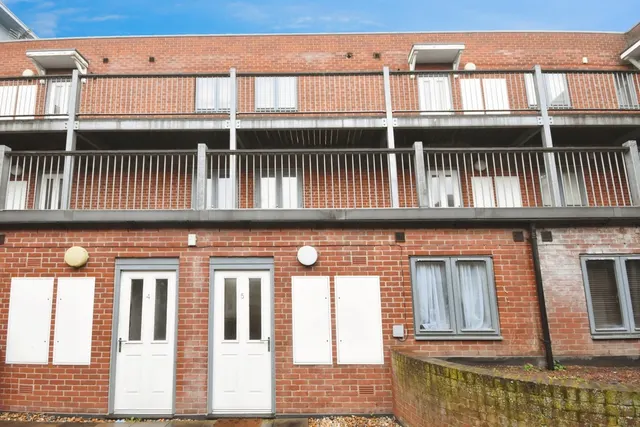 Broomfield Road, Chelmsford, Essex, CM1, photo 1