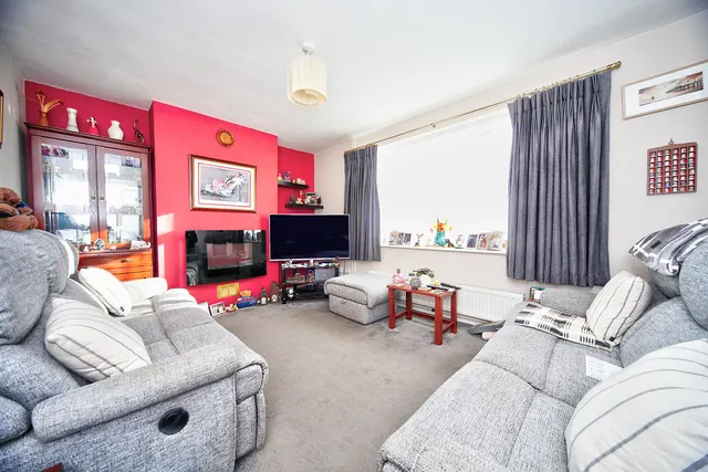Lyneham Road, Luton, photo 3