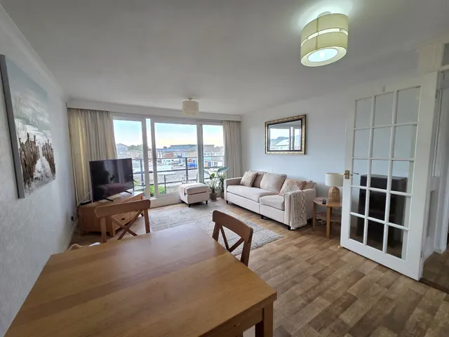 Gale Moor Avenue, Gosport, PO12, photo 2
