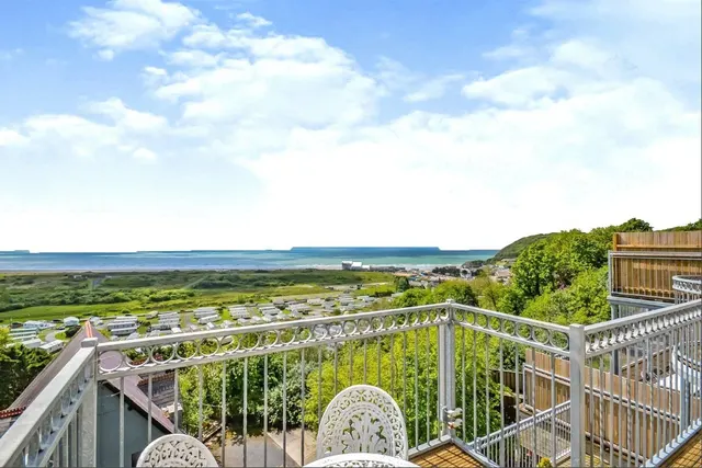 Coastal View, Pendine, SA33, photo 1
