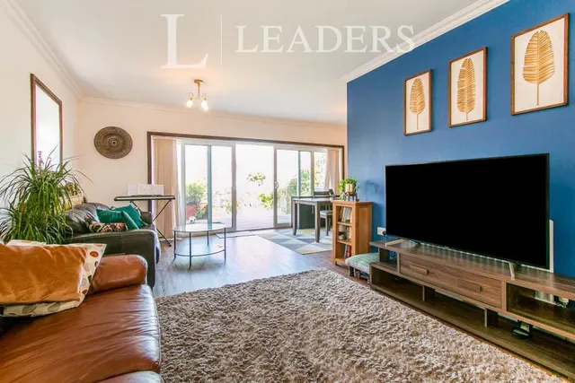 Hennings Park Road, Oakdale, BH15, photo 2