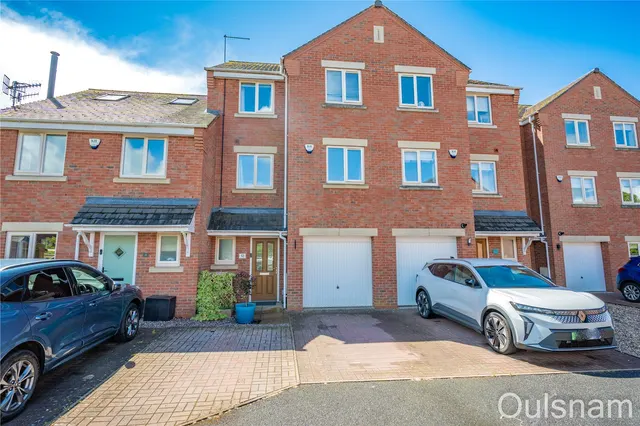 Regal Gardens, Bromsgrove, Worcestershire, B61 7BF, photo 1