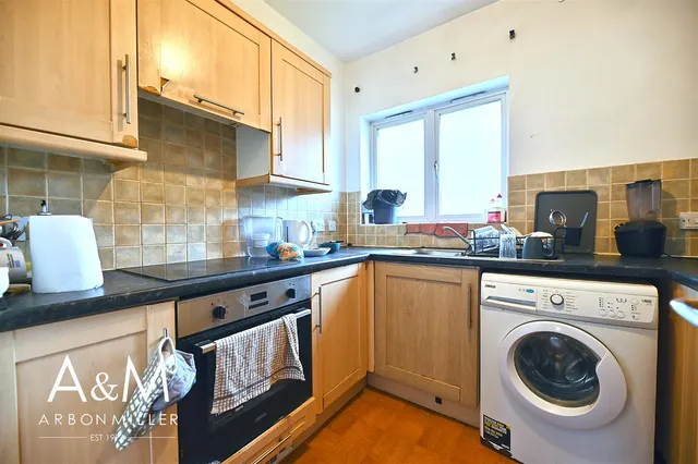 Buntingbridge Road, Ilford, IG2, photo 2
