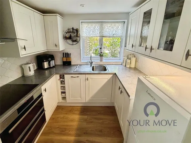 Bedford Road, Aspley Guise, MK17, photo 3
